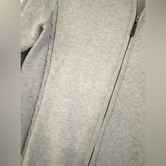 Tommy Hilfiger Grey Zip Cardigan Womens size Large with TH Crest - Picture 5 of 5